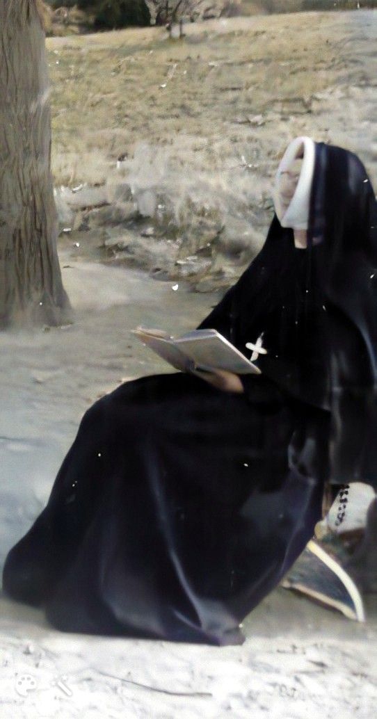 mère zus of zo-Enhanced-Colorized